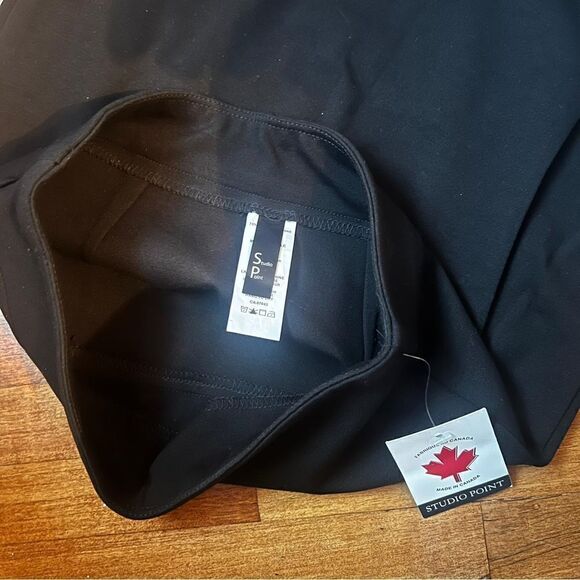 Black NEW skirt size XS - Picture 3 of 4